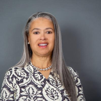 Linda Moon-OFFICE MANAGER